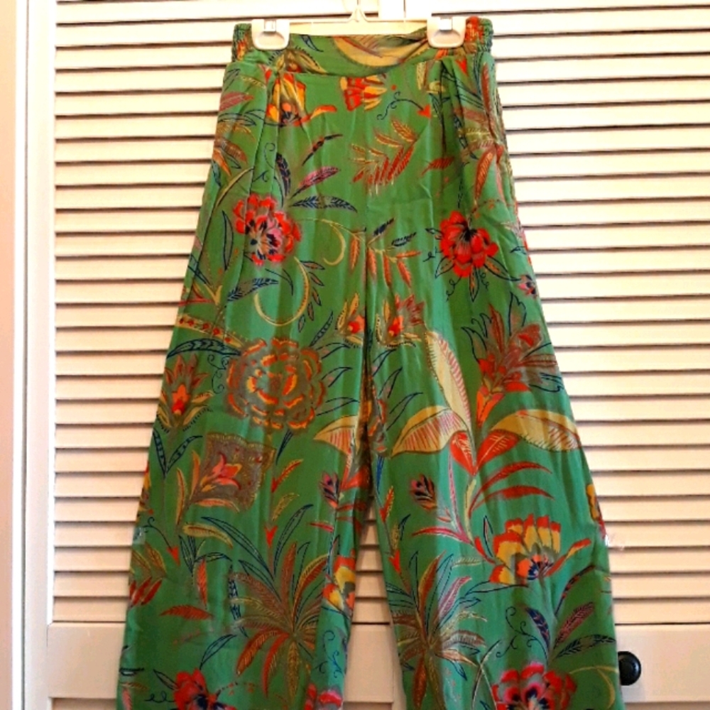 Ladies wide leg lightweight pants by Angie